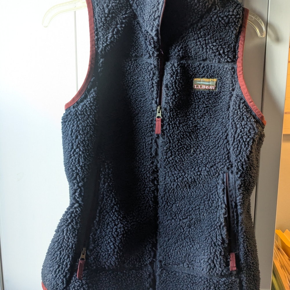 L.L. Bean Women's Sherpa Vest - Navy with Red Trim